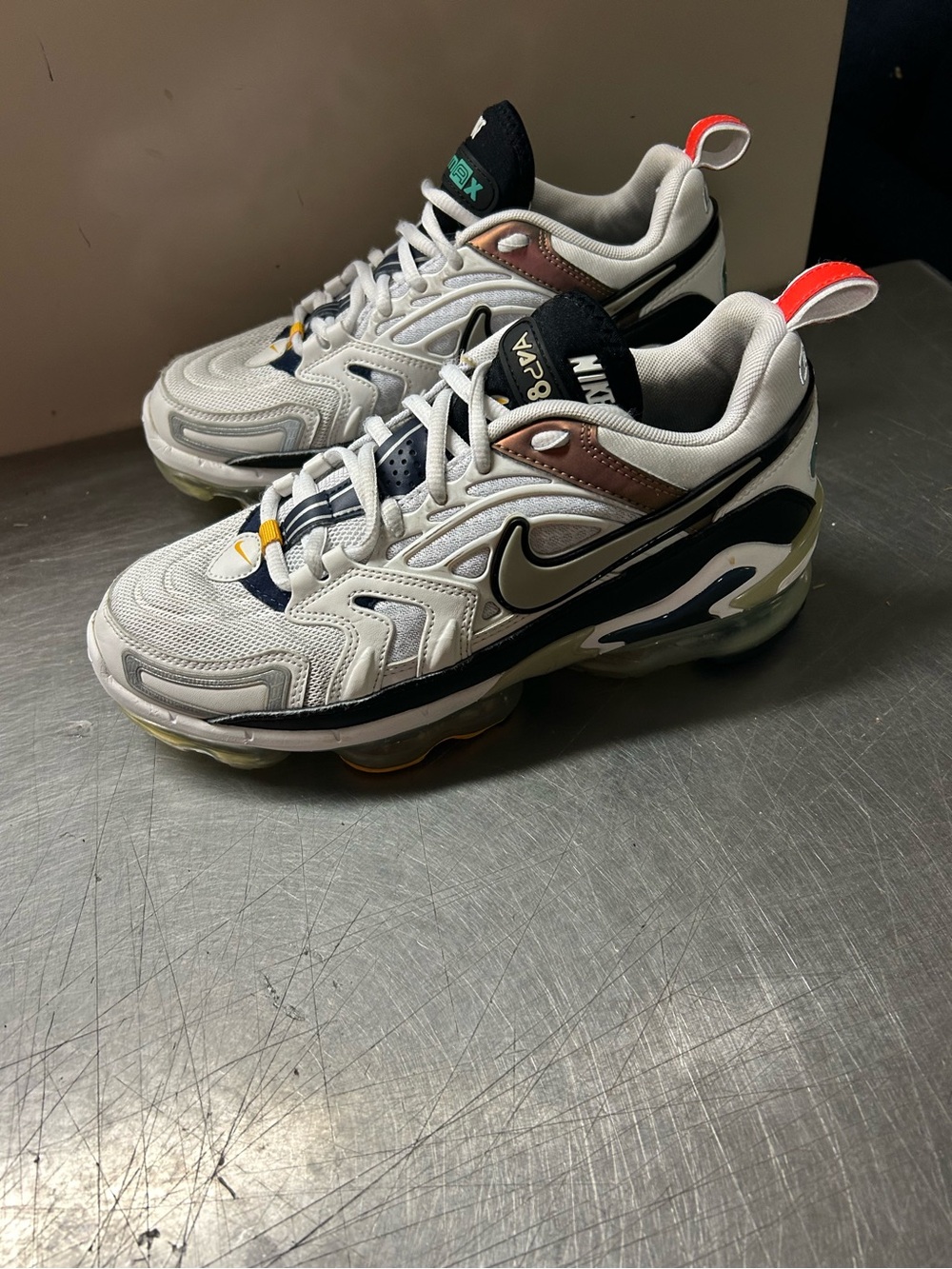 Nike Vapor Max Size 9 Women